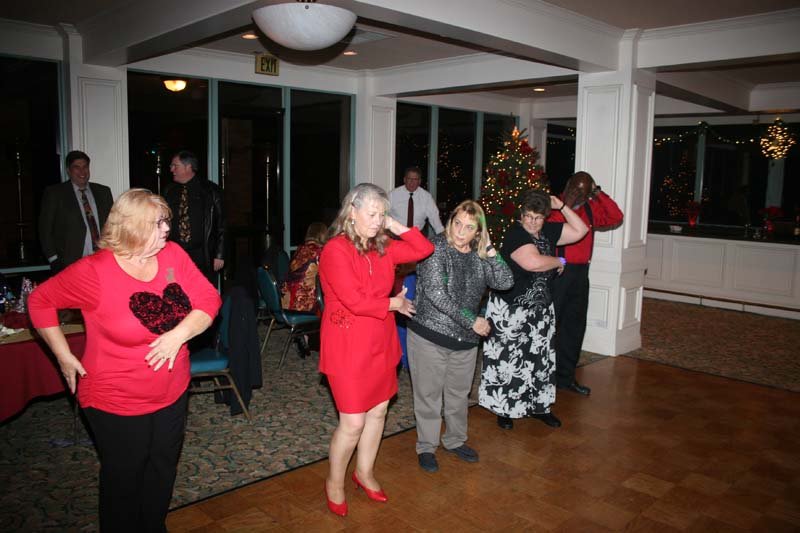 chapterholidayparty201656.jpg