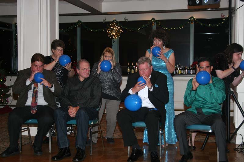 chapterholidayparty201674.jpg