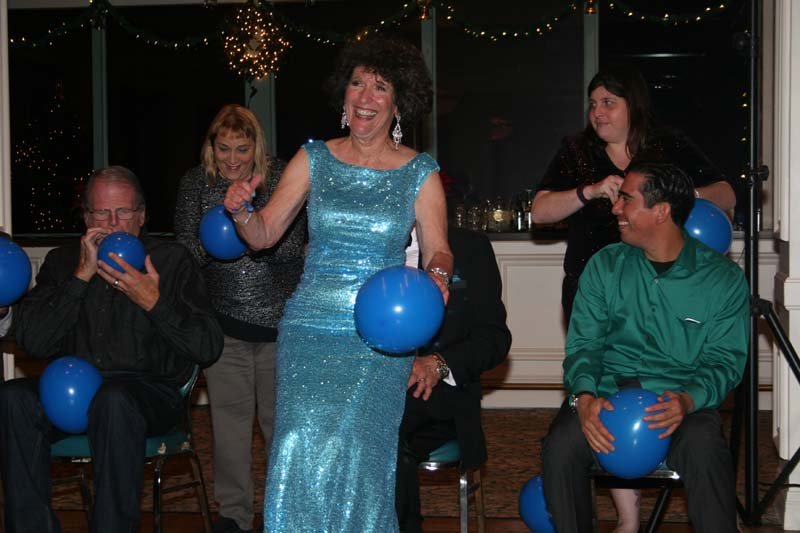 chapterholidayparty201678.jpg